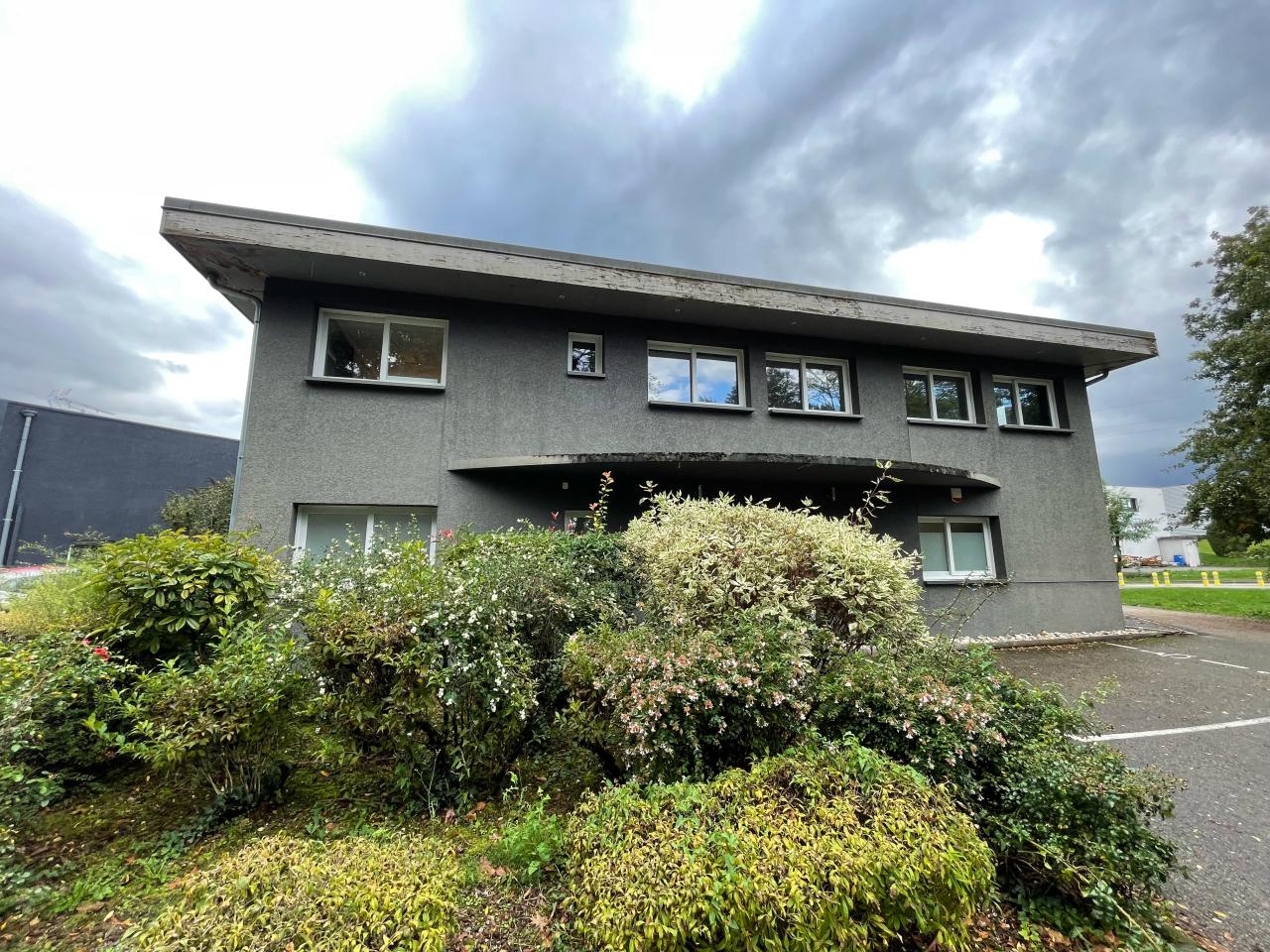 Bureau Drumettaz-Clarafond 108m² Location bureau Drumettaz-Clarafond Savoie OLBUR2426511 0